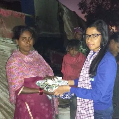 Cloth Distribution In Kolkata Footpath, 2018, photo 5