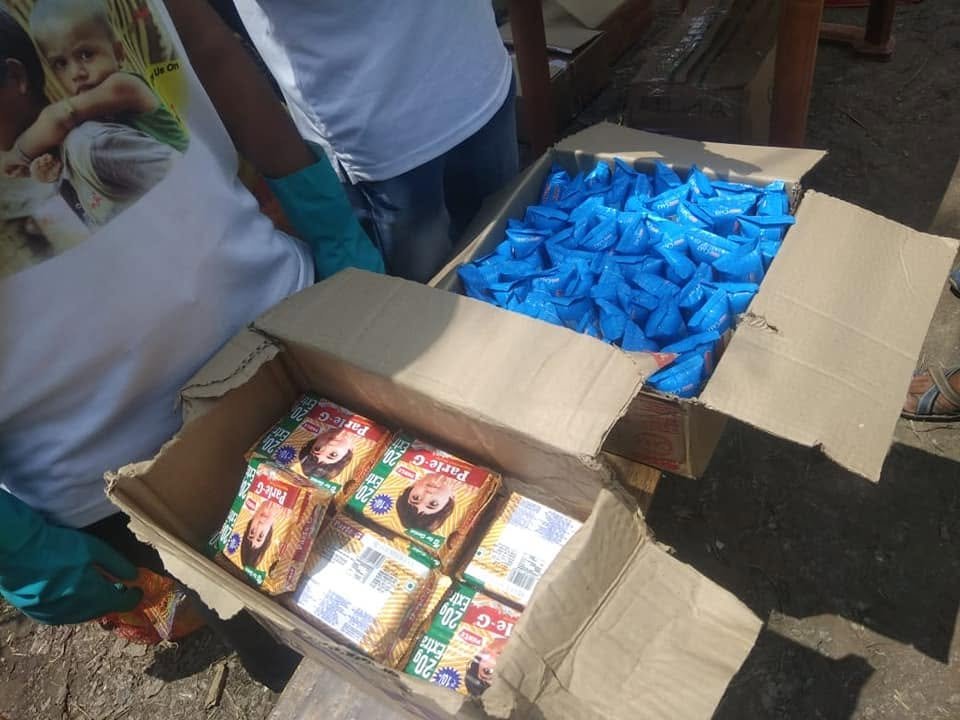 Distribution At Nandakumarpur After Flood, 2020, photo 19