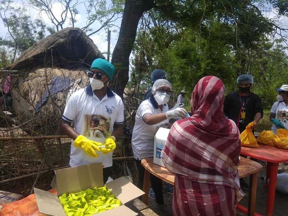 Distribution At Nandakumarpur After Flood, 2020, photo 27