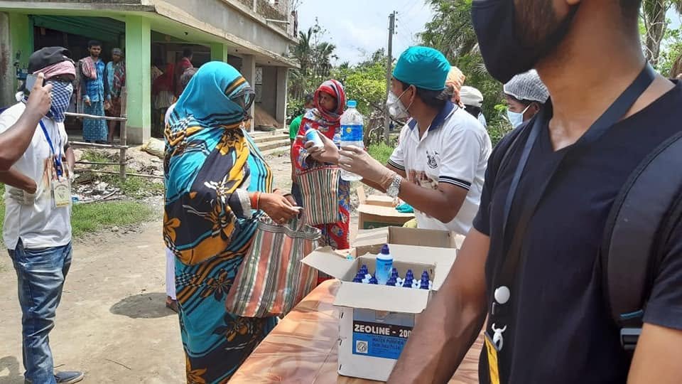 Distribution At Nandakumarpur After Flood, 2020, photo 14