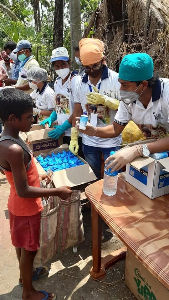 Distribution At Nandakumarpur After Flood, 2020, photo 12
